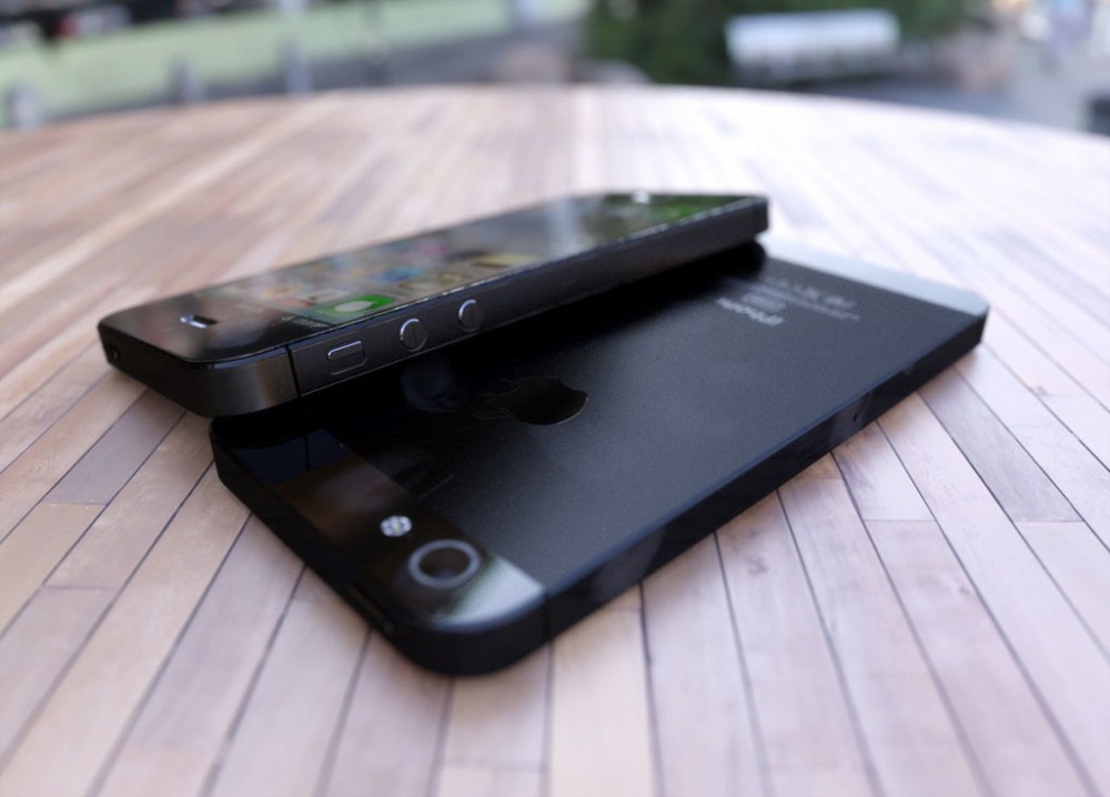 http://www.macfreak.nl/modules/news/images/Art.3d-render-iphone- zwart-5-1.jpg